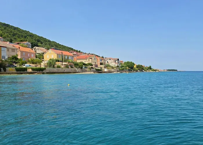 Crystal Sea Igor Apartment Kali