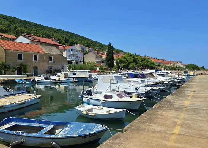 Crystal Sea Igor Apartment Kali