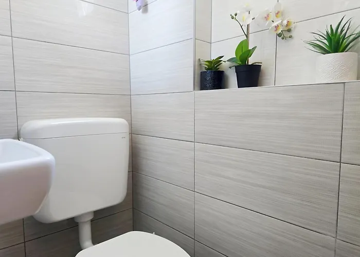 Crystal Sea Igor Lejlighed Kali